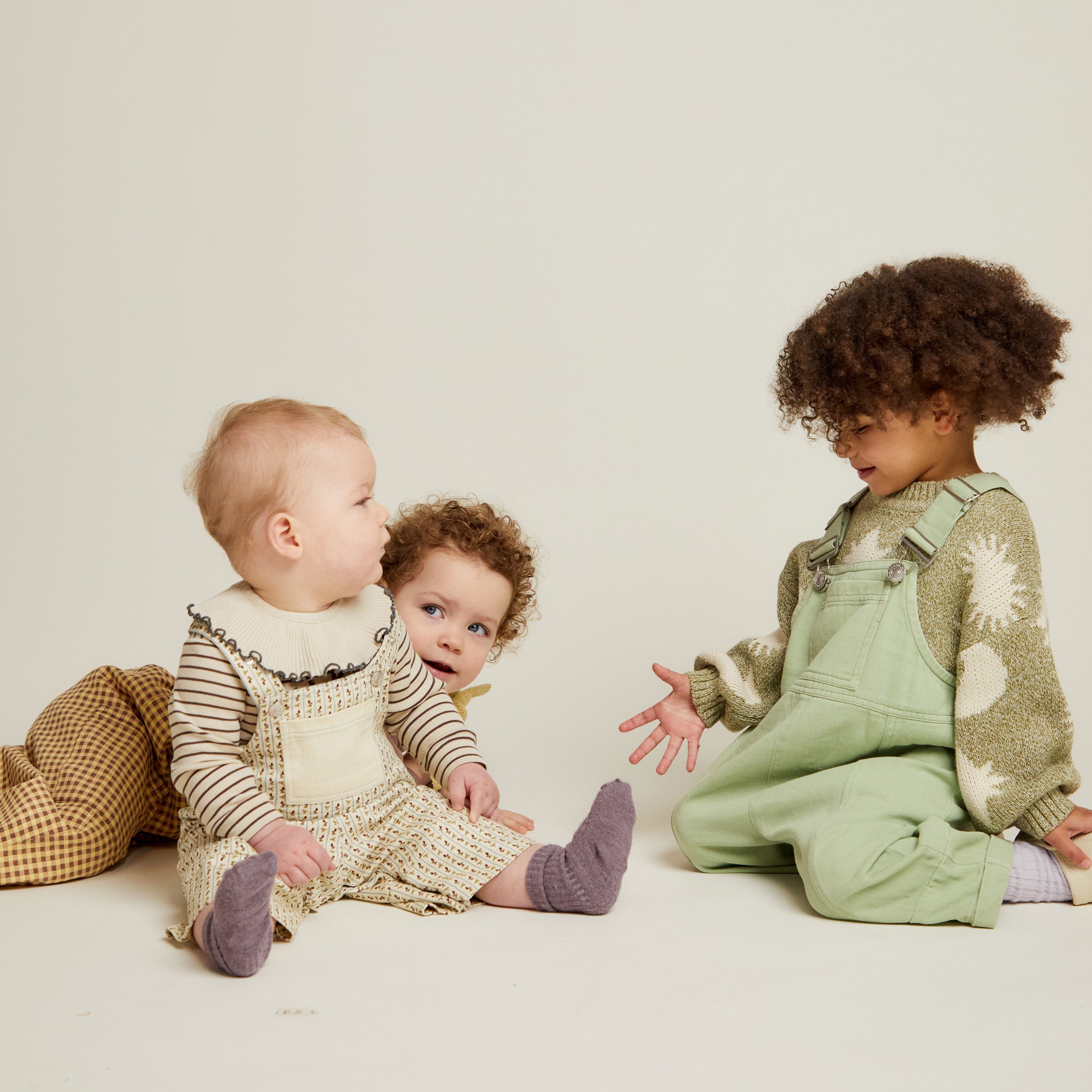 Cozmo Matcha Moon & Stars Sweater Matcha