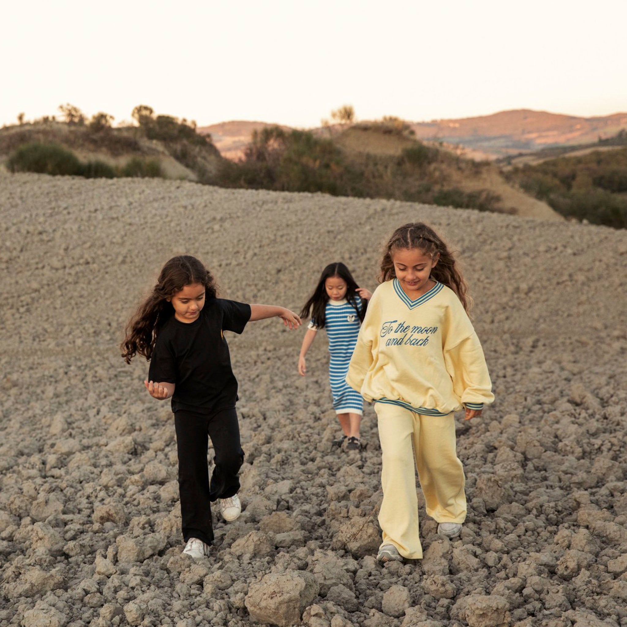 Sweatshirt To The Moon Yellow