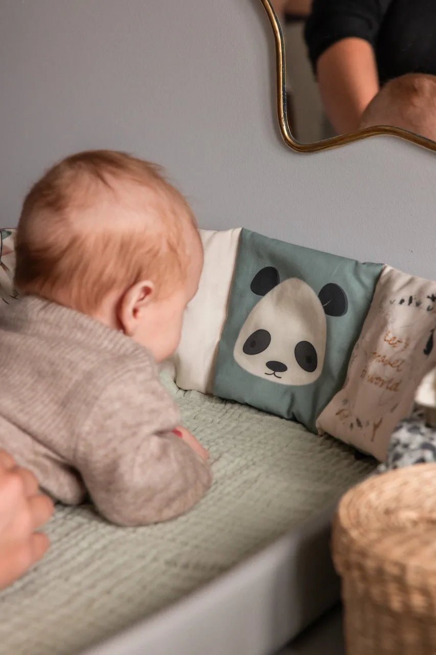 Aktivitäts-Buch aus Stoff World of Sebra