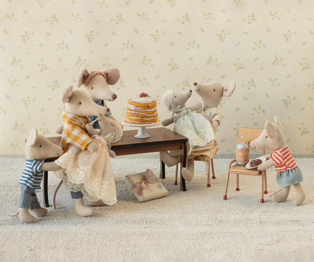 Maileg baby mouse in dress powder