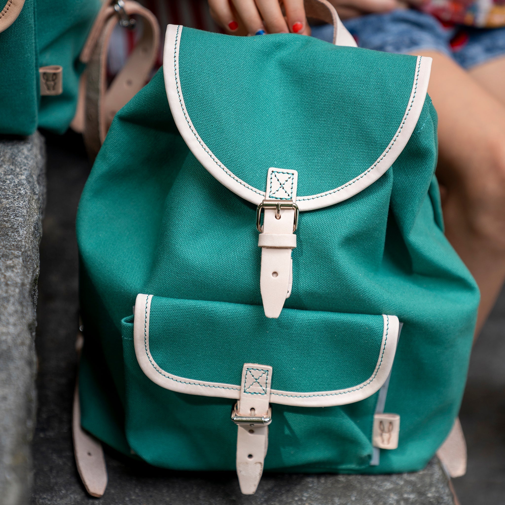 Children's backpack Georgie emerald / leather nature