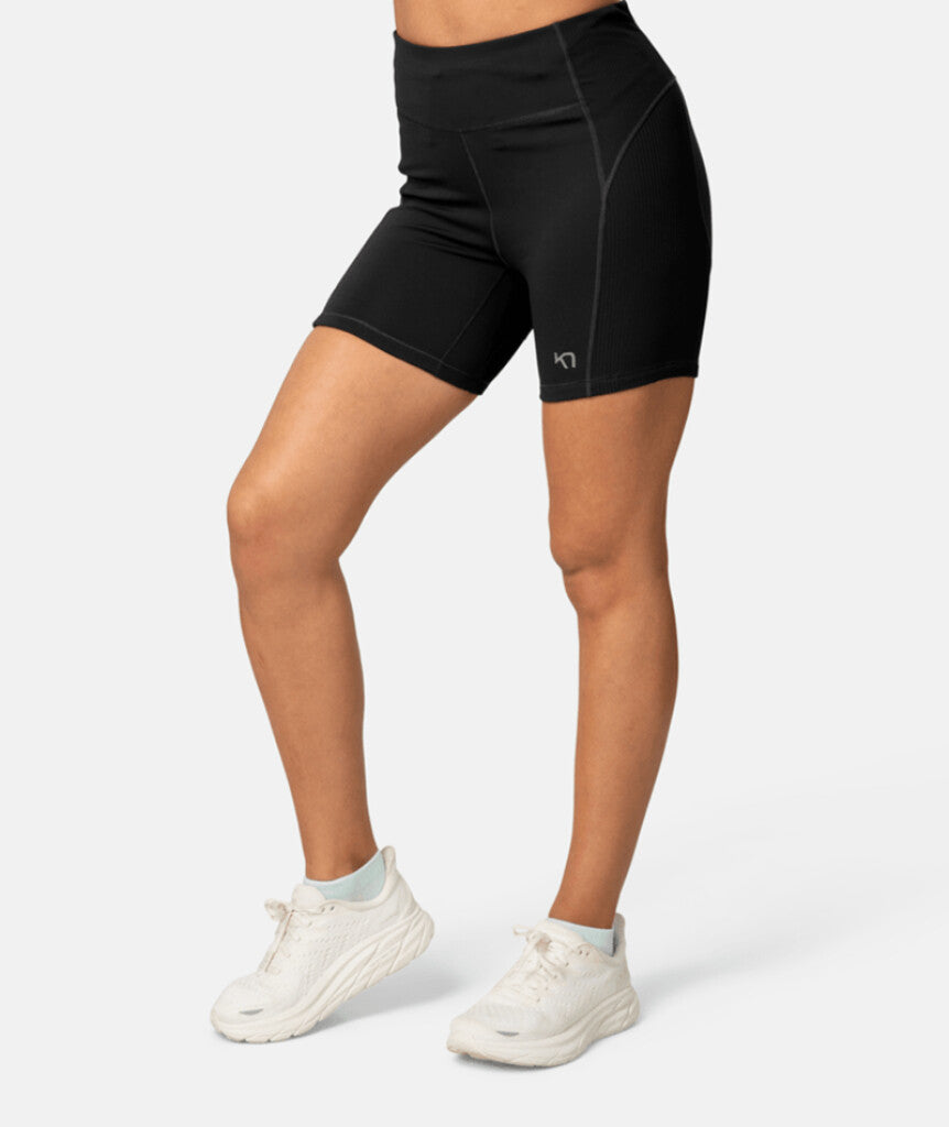 Short Linnea black