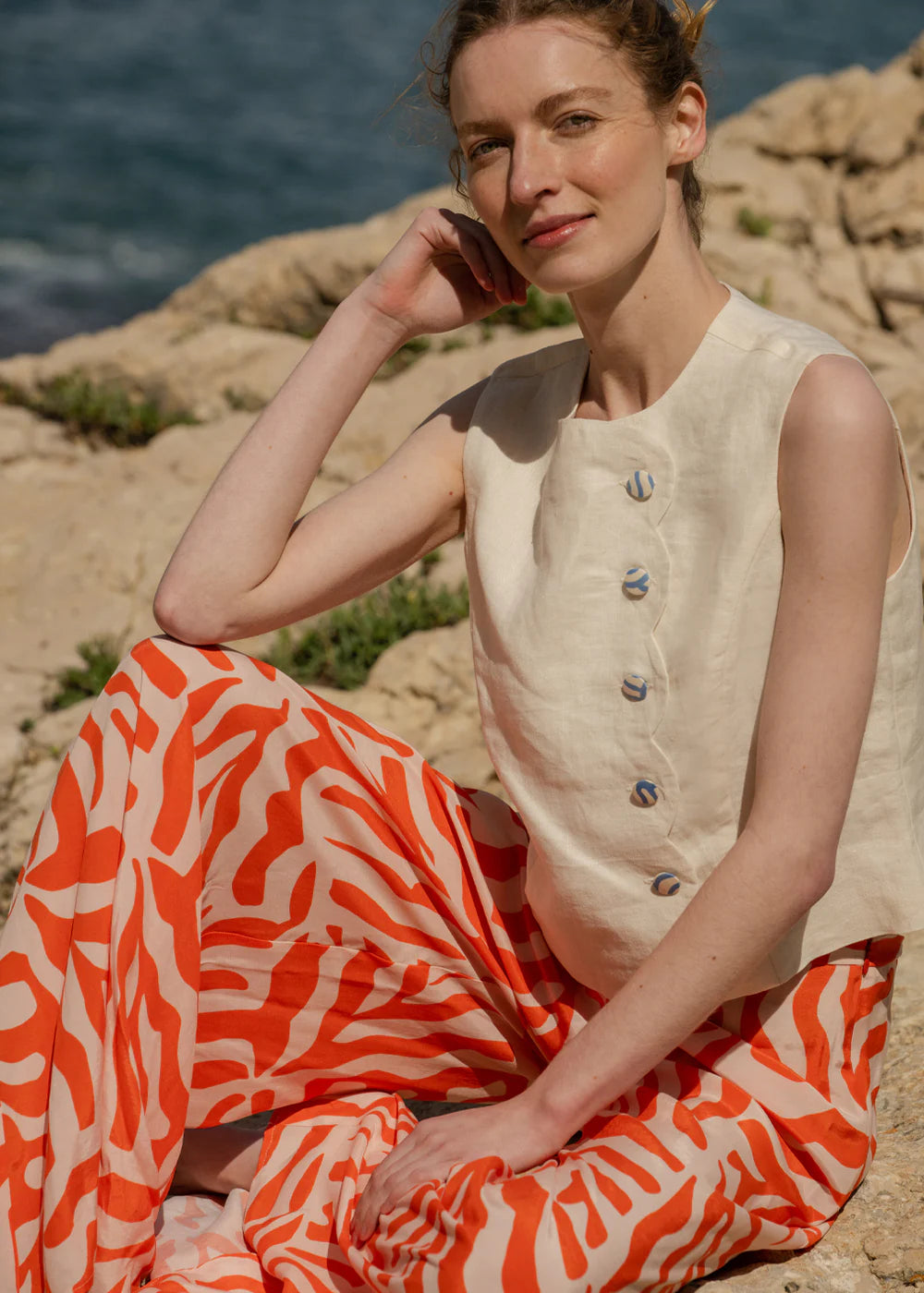 Adult Scallop Waistcoat weiss
