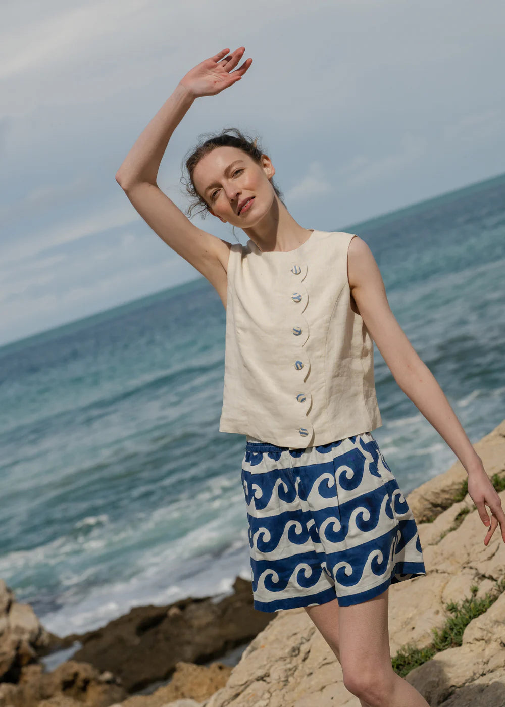 Adult Scallop Waistcoat weiss