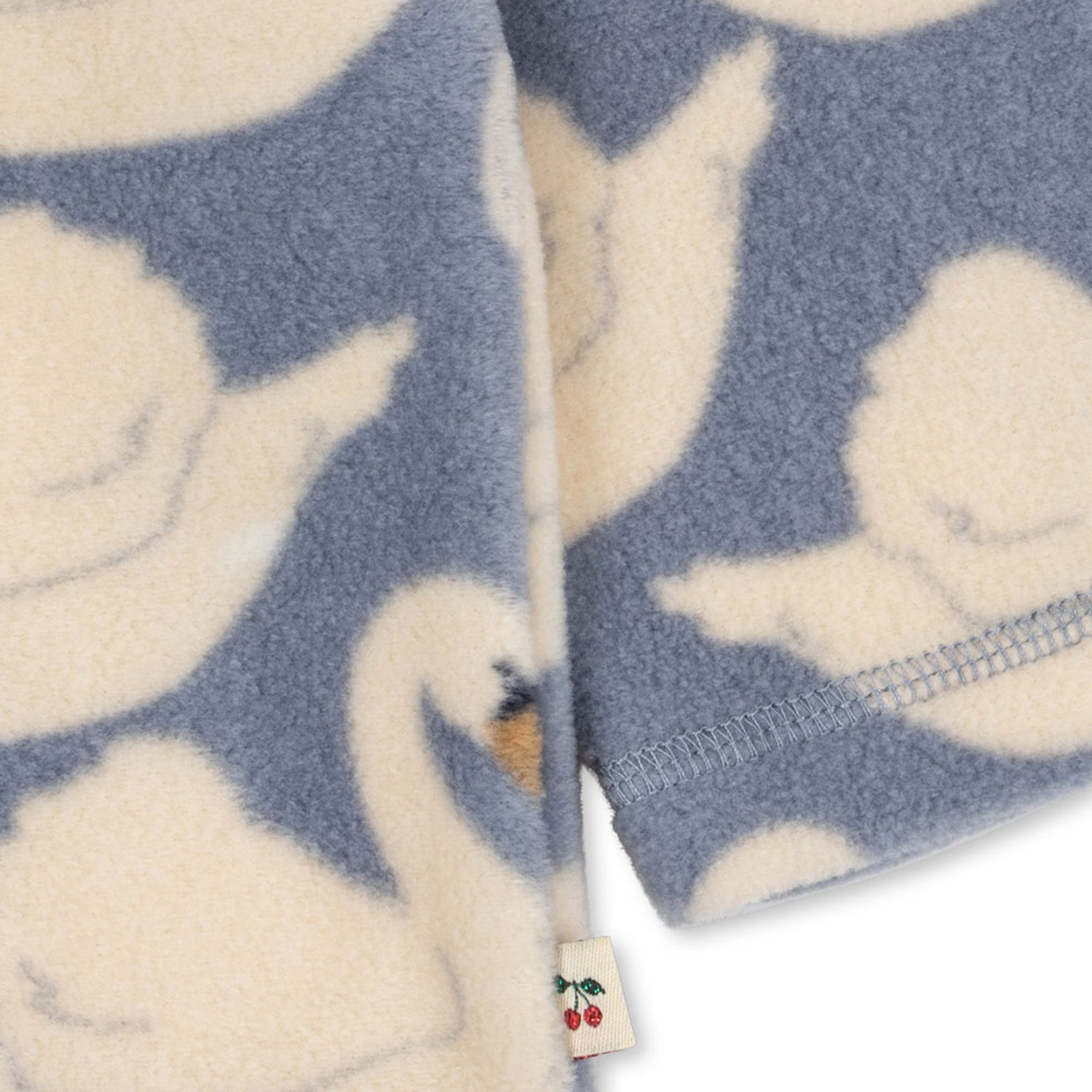 Pull Tavi Swan