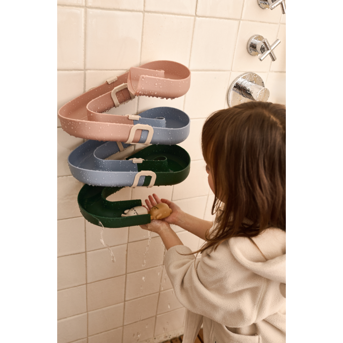 Yara Waterway Garden Green Multi Mix Wall Sconce