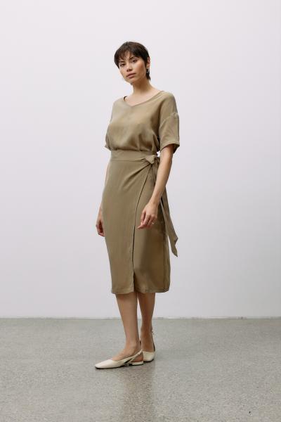 Jupe portefeuille en cupro tissé, couleur coriandre
