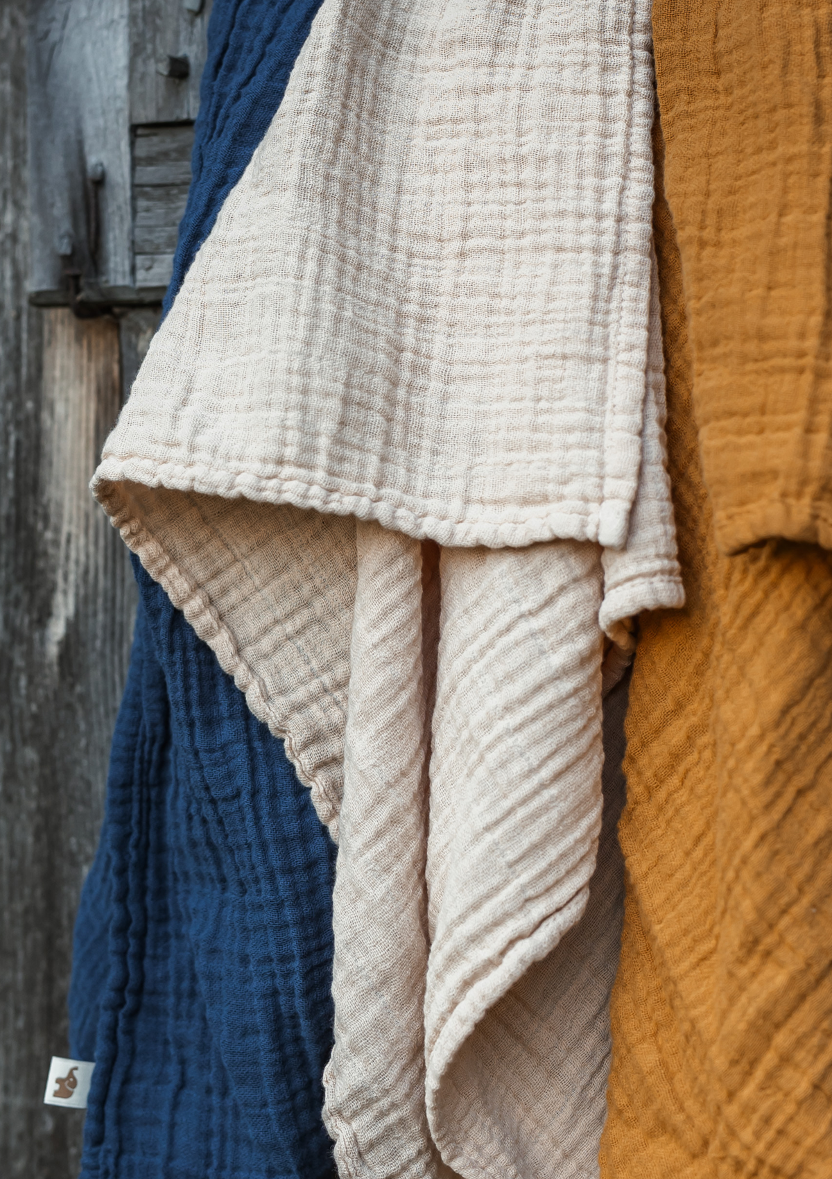 Couverture NOOSHI couleur sable