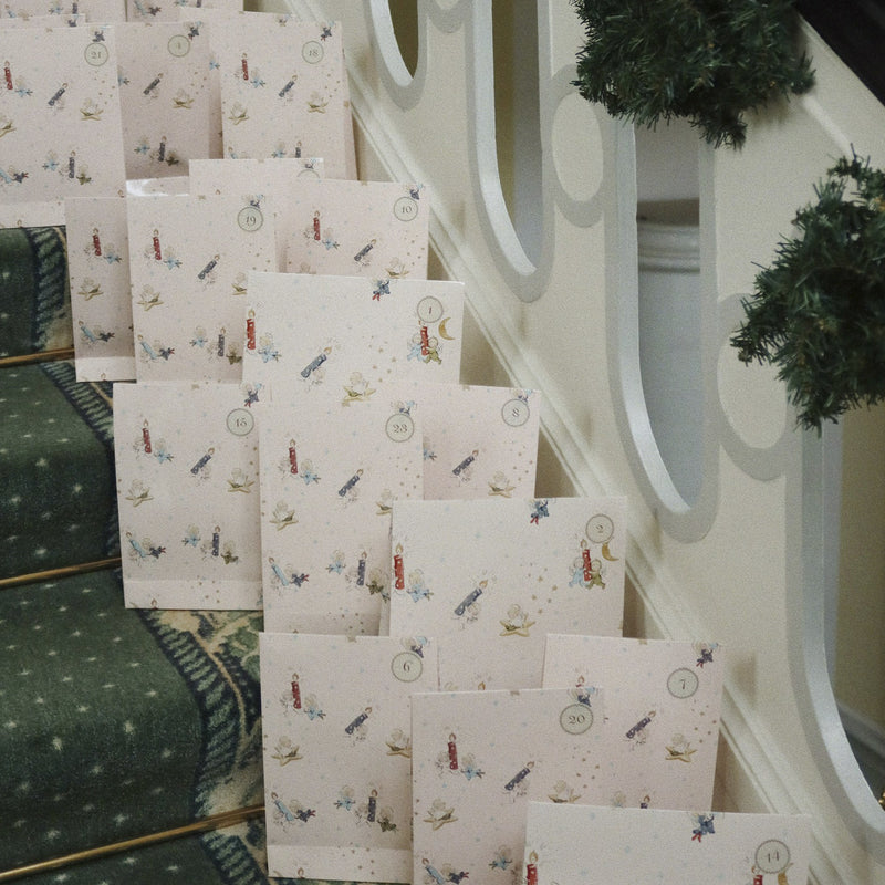 Adventskalender mit 24 Geschenkboxen Beige