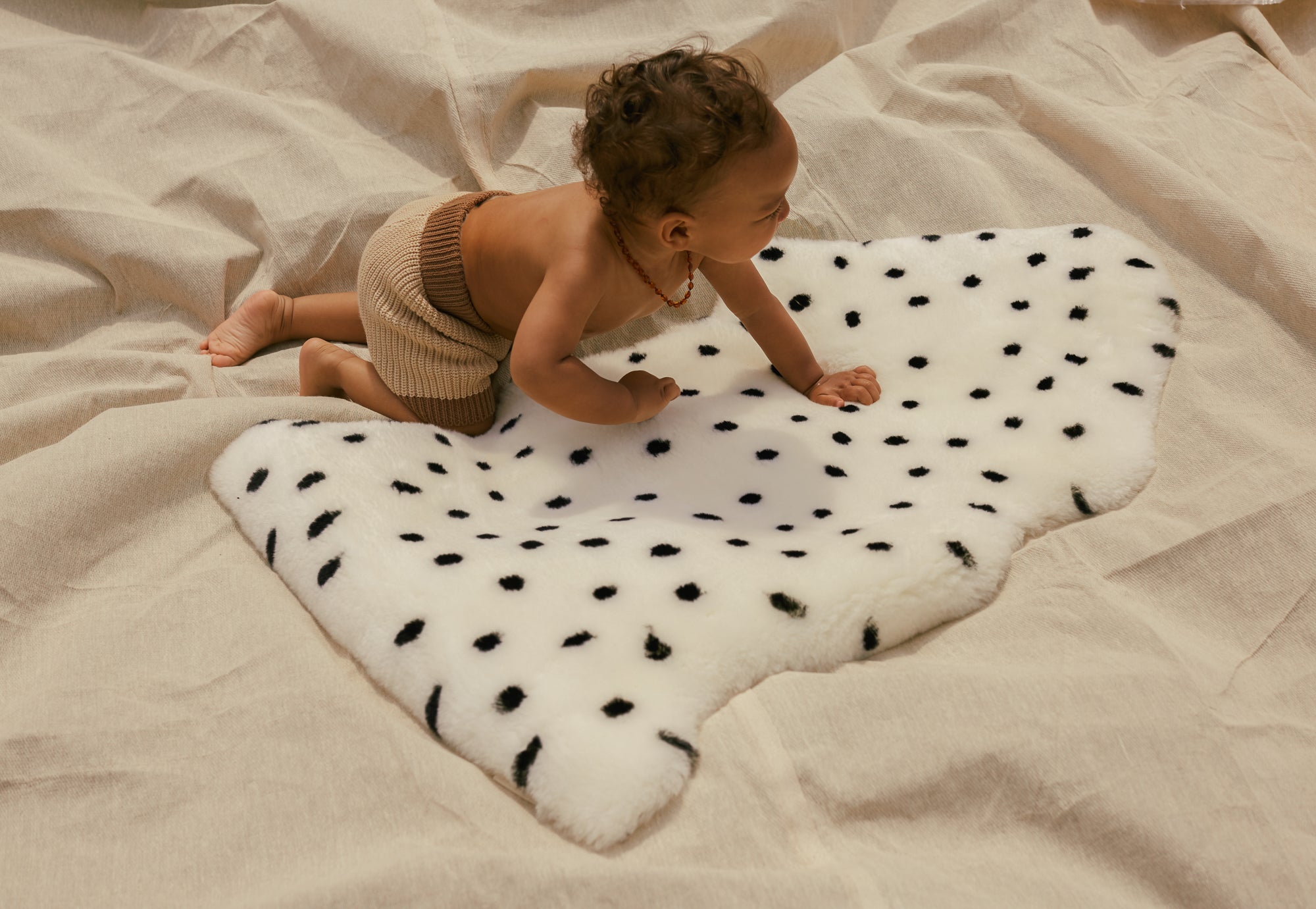 Binibamba Lammfell Baby-Spieldecke Dalmatian
