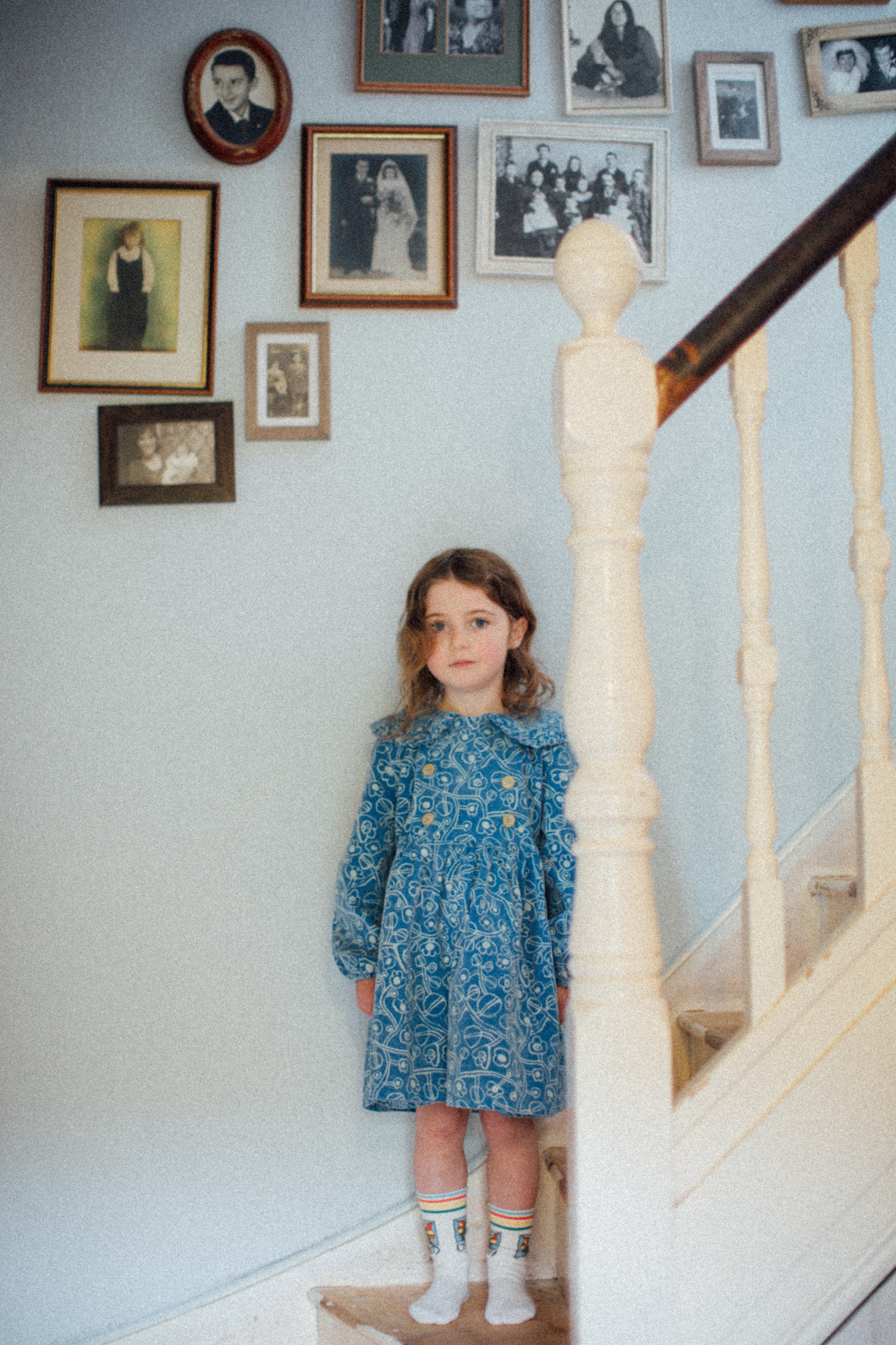 Robe « Sketchy Flowers » à motifs sur toute la surface, bleue