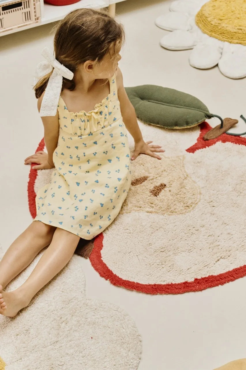 Washable Apple Rug - Red, Natural