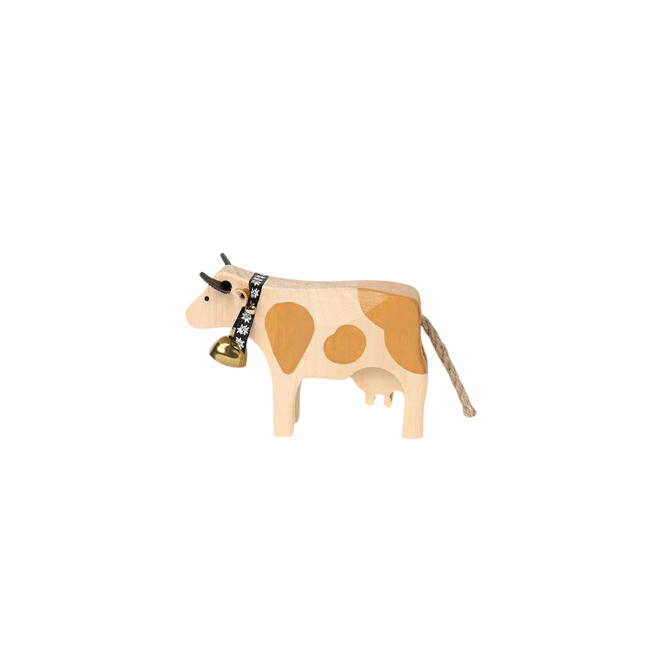 Trauffer Kuh 1 stehend Simmentaler