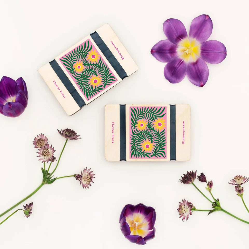 Pocket-sized flower press