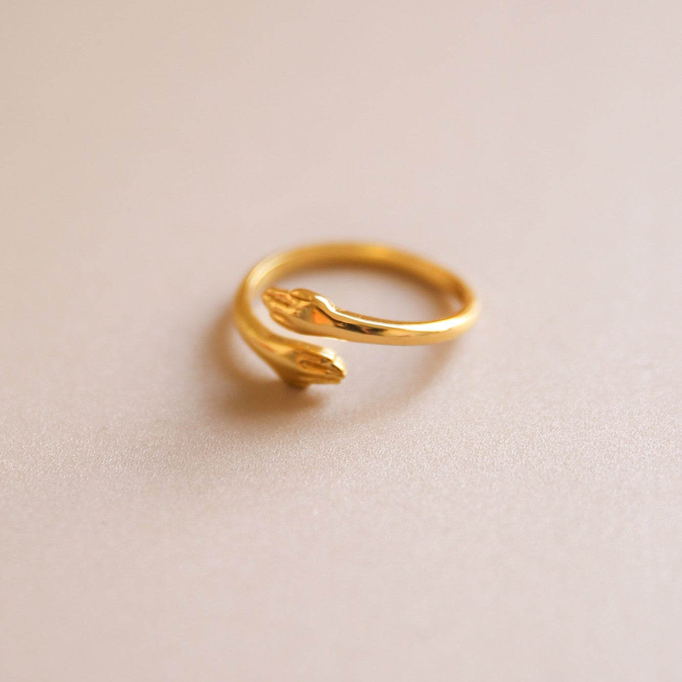 Bague de doigt bras or