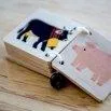 Petits livres en forme de cœur dans une boîte en bois italienne - Kiener