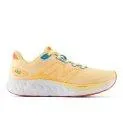 Women's running shoes W680LL8 Fresh Foam 680 v8 white peach