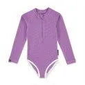 Maillot de bain UPF 50+ Orchid Ribbed Purple - Le bon maillot de bain pour vos enfants avec des volants, des rayures ou plutôt un imprimé animal | Stadtlandkind