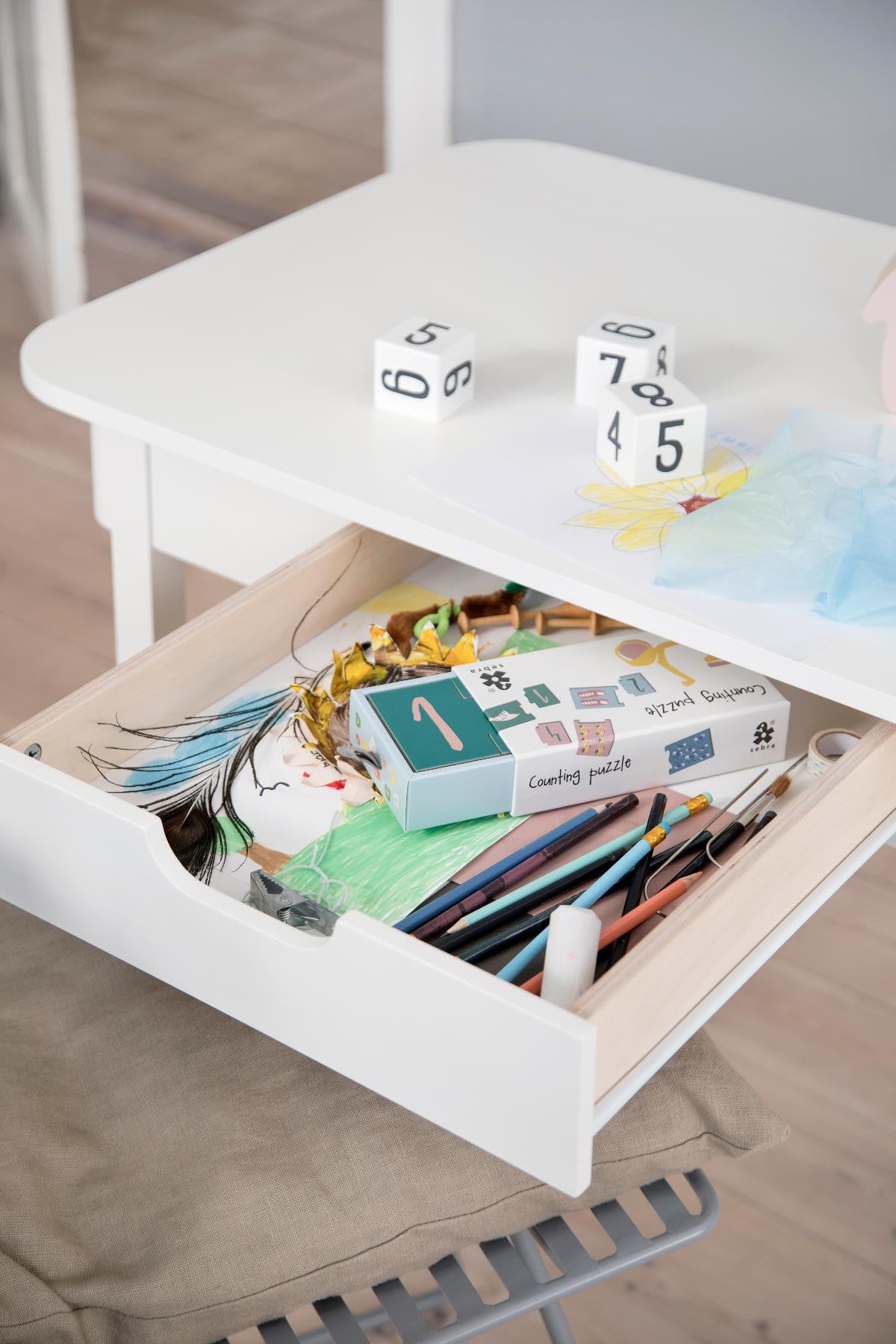 Schreibtisch, weiss Sebra