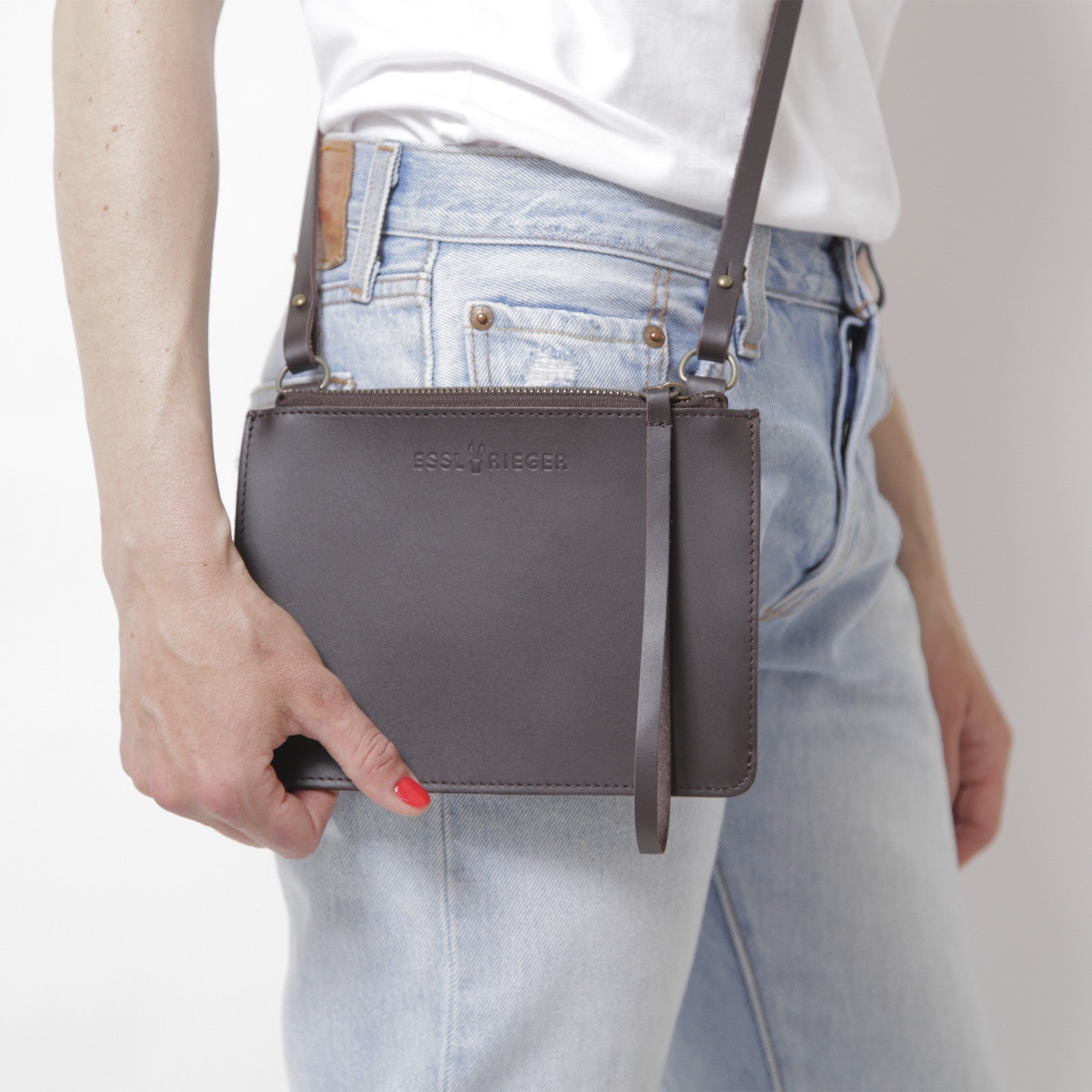 Pochette Chelsea en cuir marron