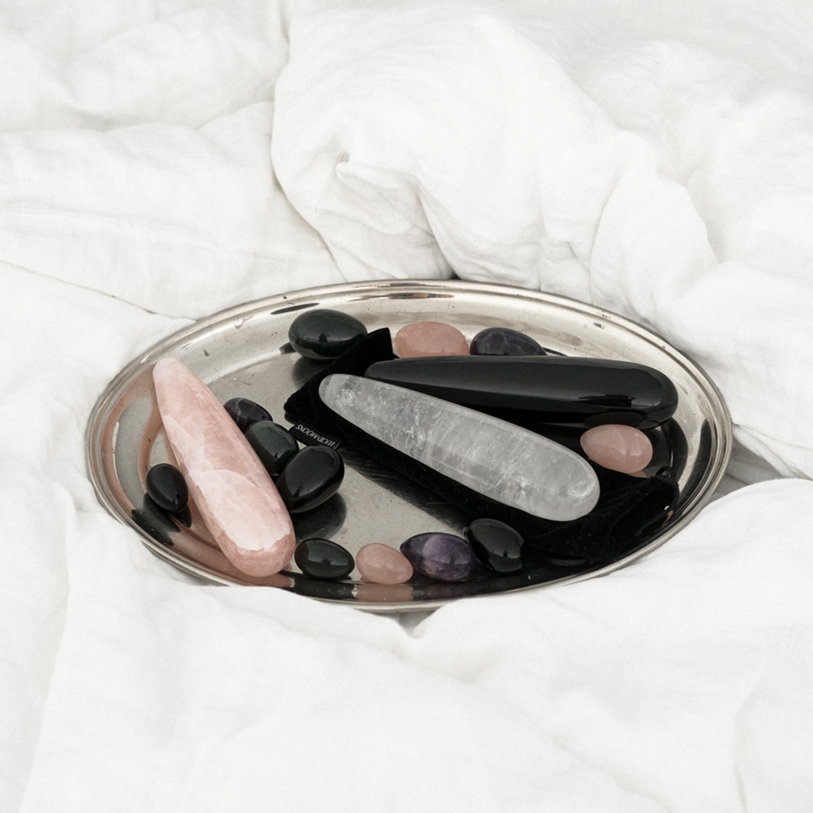 Yoni Ei Obsidian Set