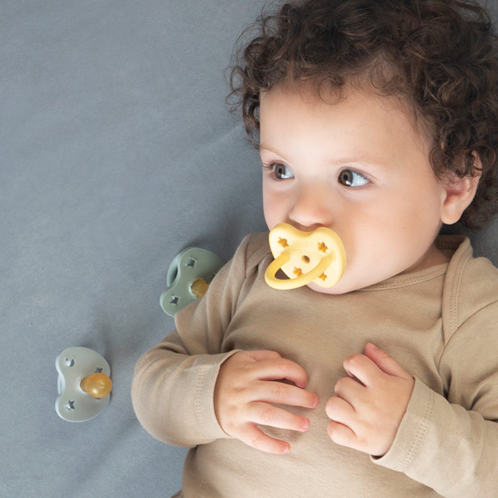 Baby Schnuller 2-Pack Round pale butter & milky white