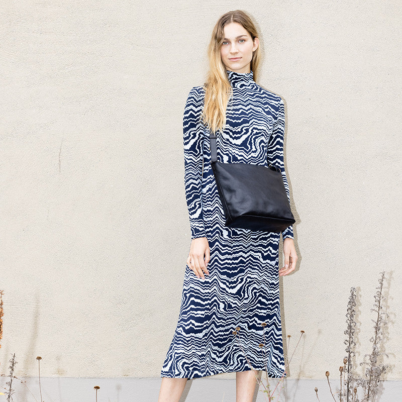 Schultertasche Black