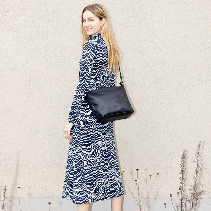 Schultertasche Black