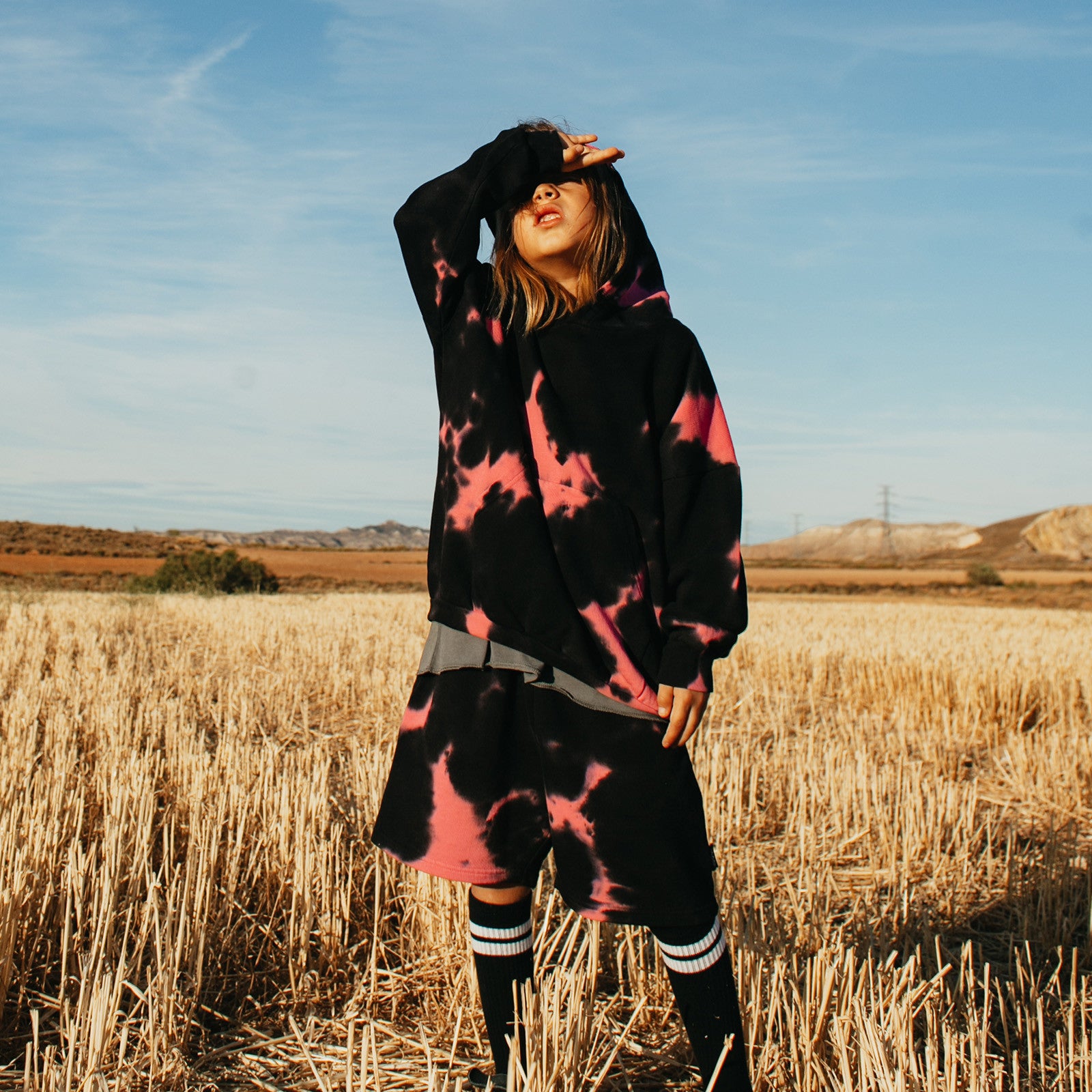 Shorts Batik Black, After Dark, Shocking Pink