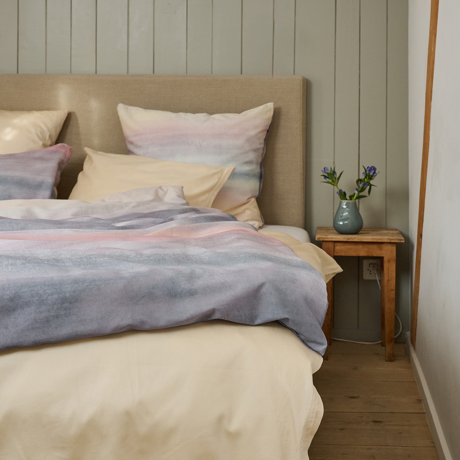 Jurmala Dusty Blue/Sand, Taie d'oreiller 65x65 cm