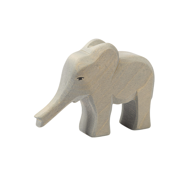 Ostheimer Elefant klein Rüssel gestreckt