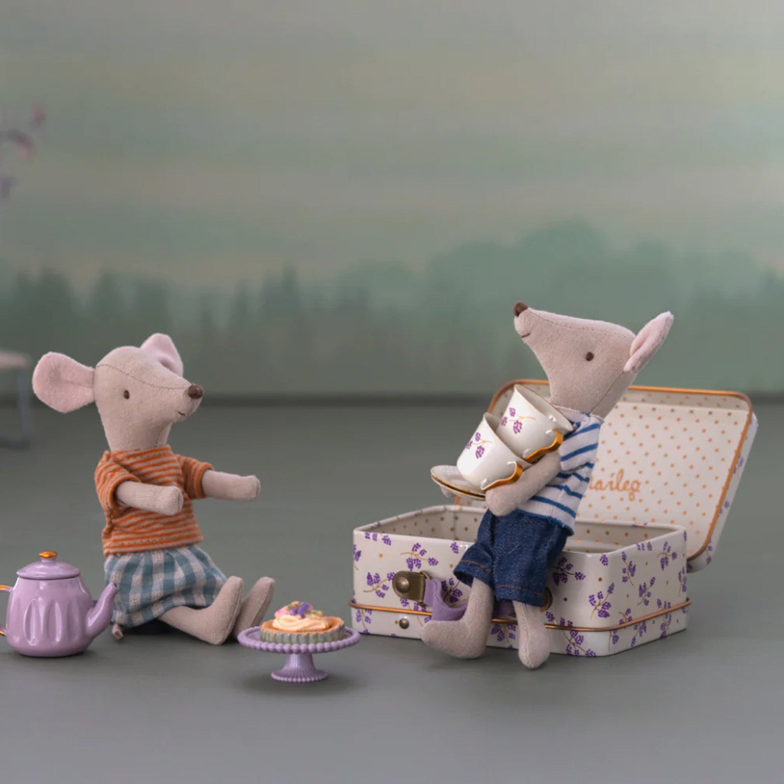 Maileg Mouse Tea Set Madelaine Purple