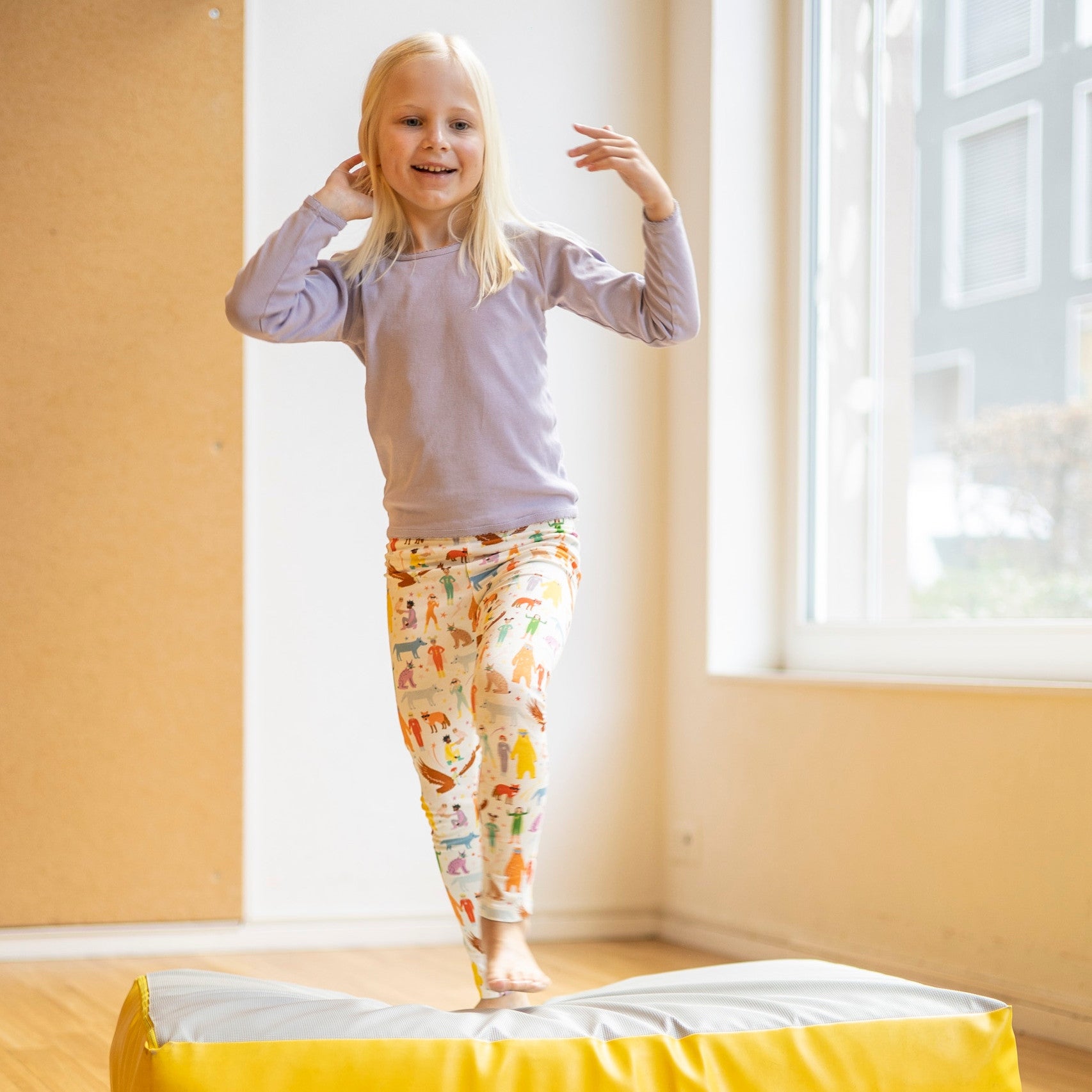 Superhero leggings green