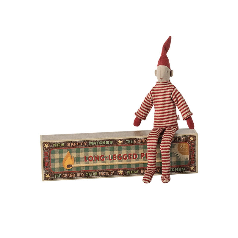 Pixy à longues pattes dans une boîte d'allumettes petite