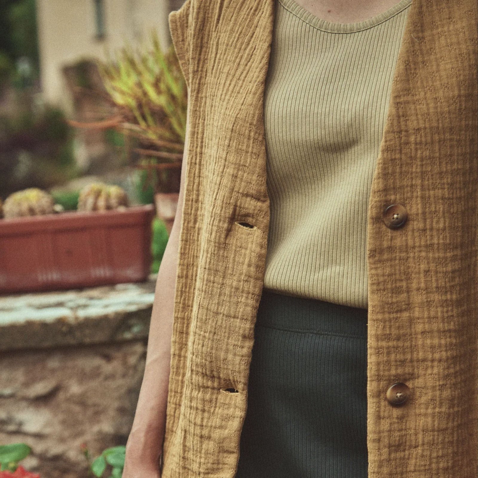 Top Pimento Olive Gray