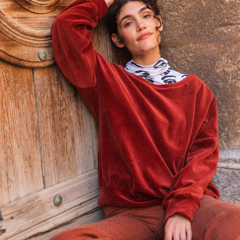 Sweater Sunday Henna