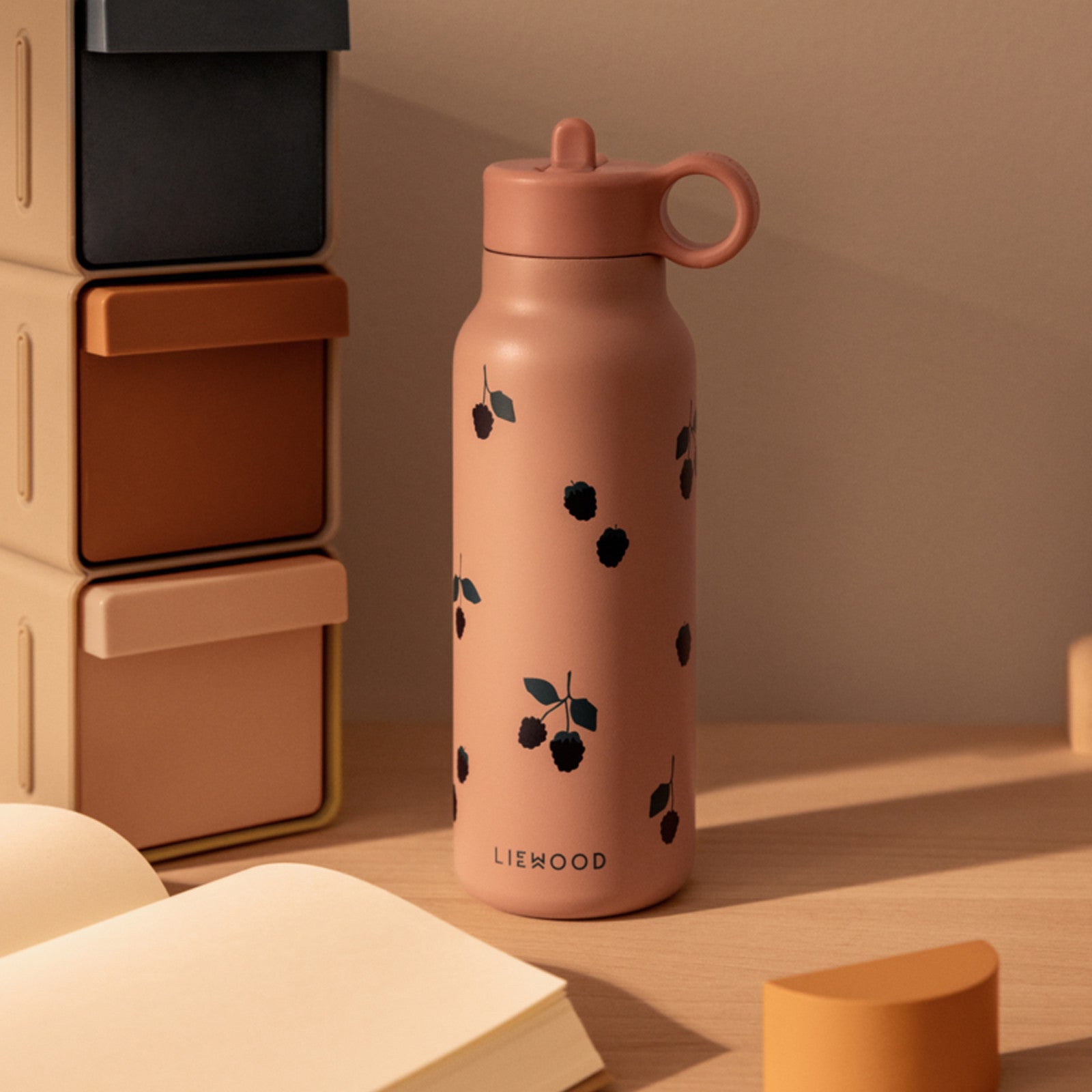 Falk Berry Pale Tuscany drinking bottle