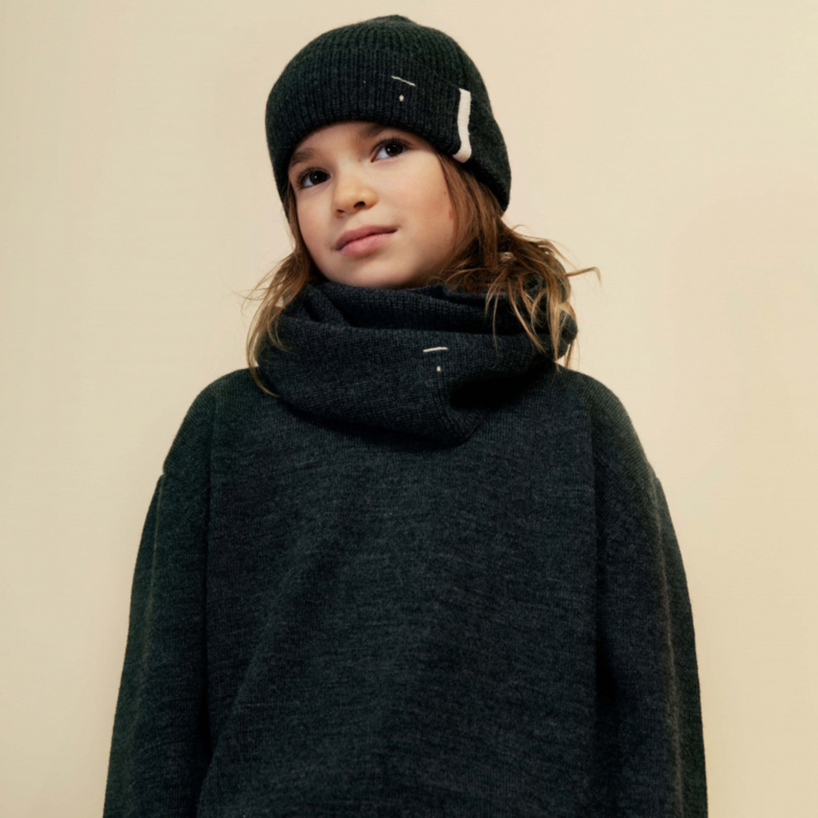 Mütze Merinowolle Nearly Black Melange