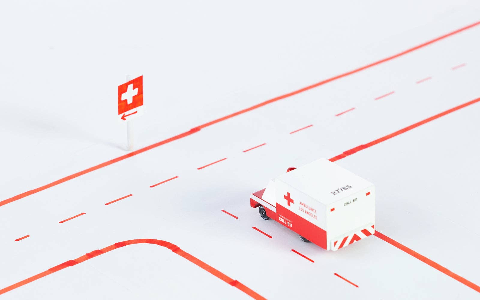 Candylab Toys Ambulanz Transporter