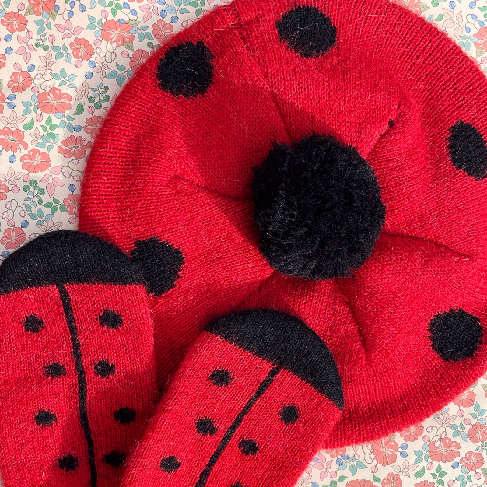 Beret Ladybug Barbados Cherry