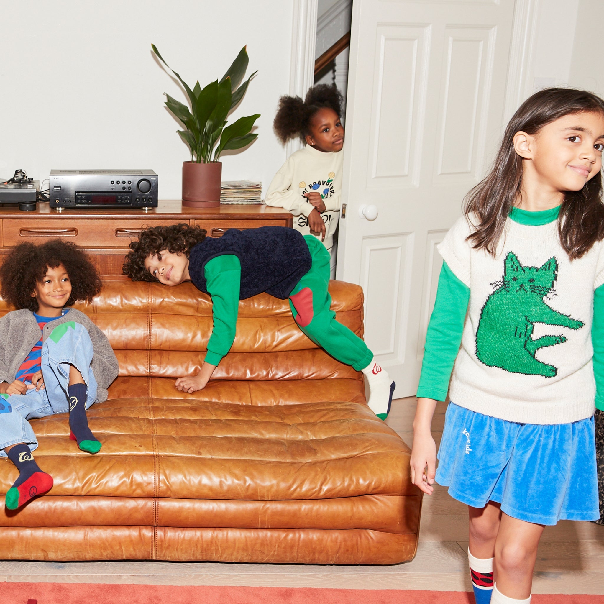 Paws Ecru Bright Green vest