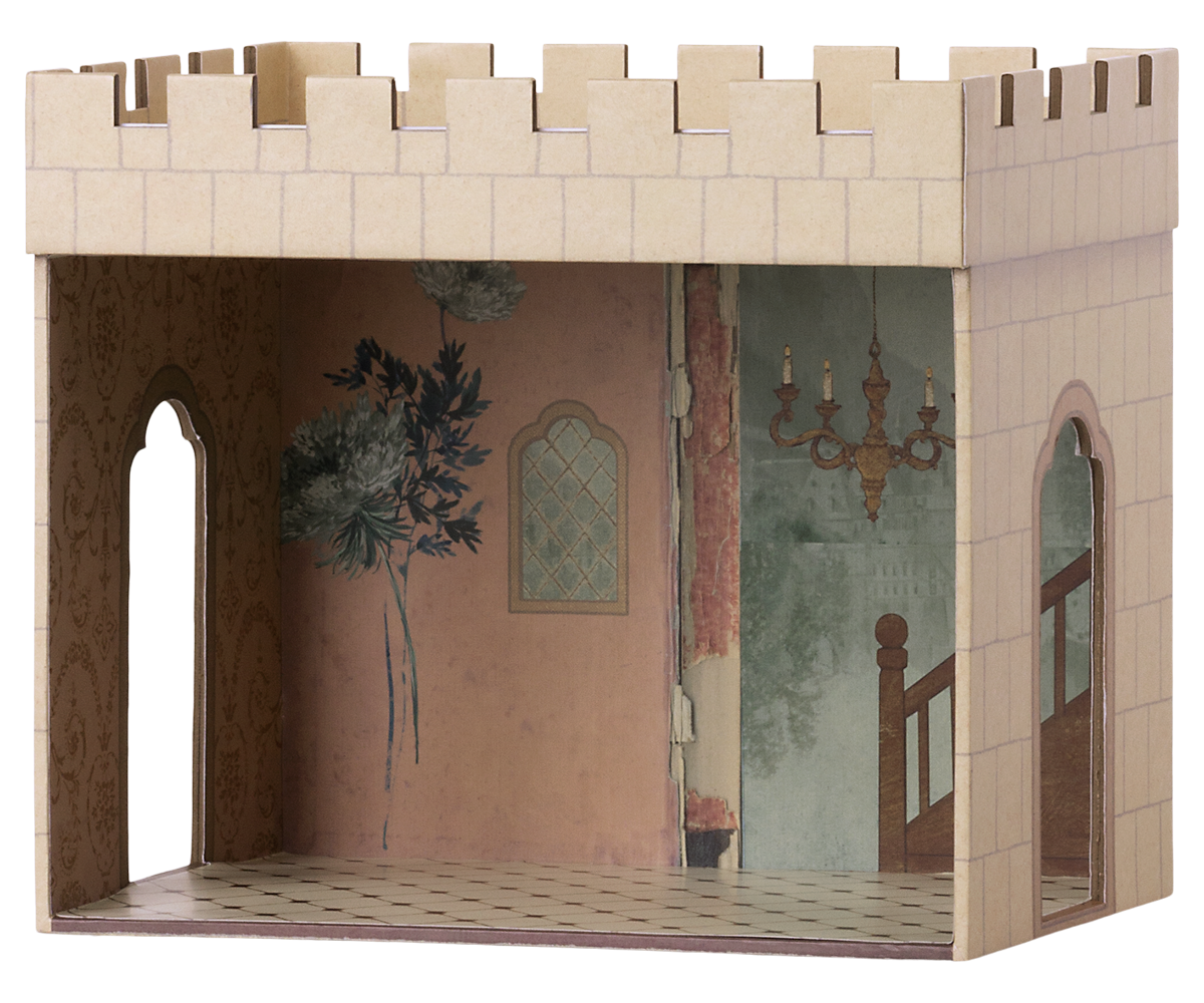 Maileg castle hall
