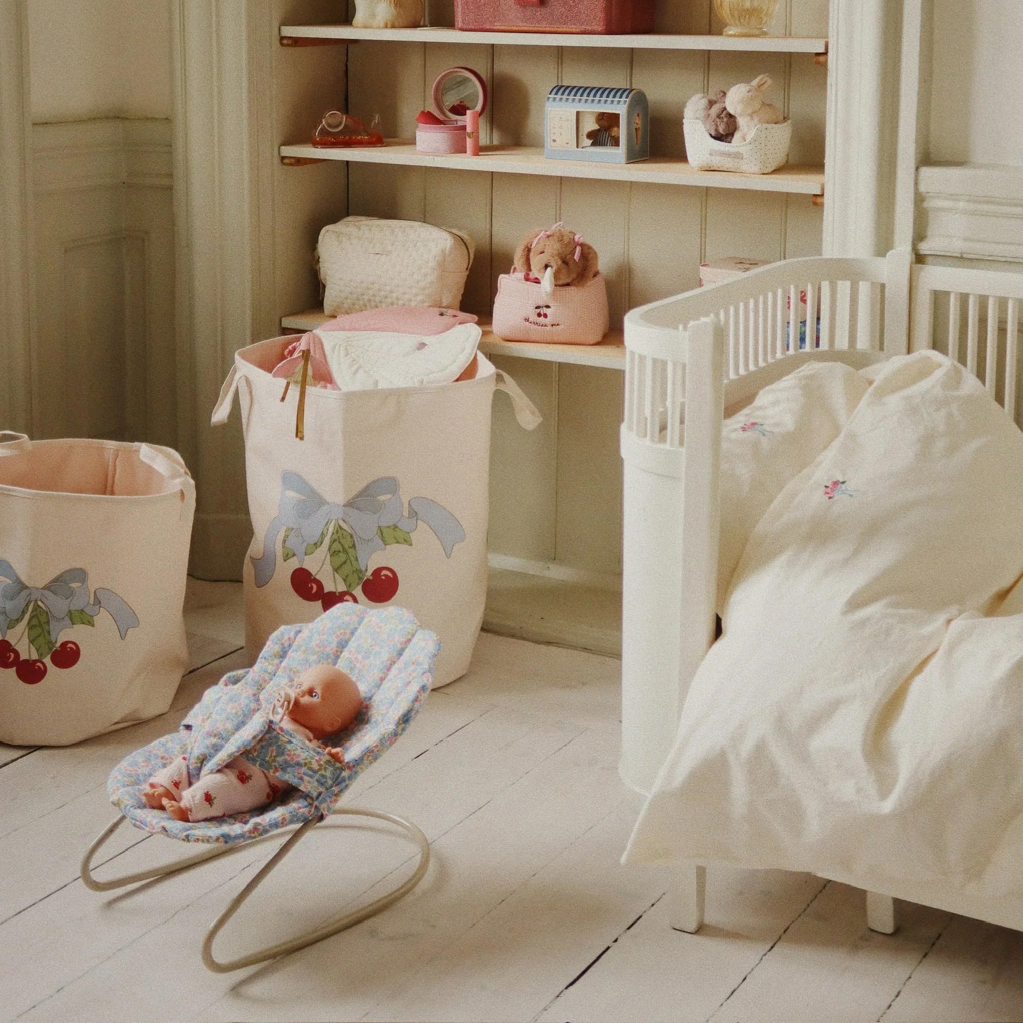 Doll's rocker Fleur Rosier