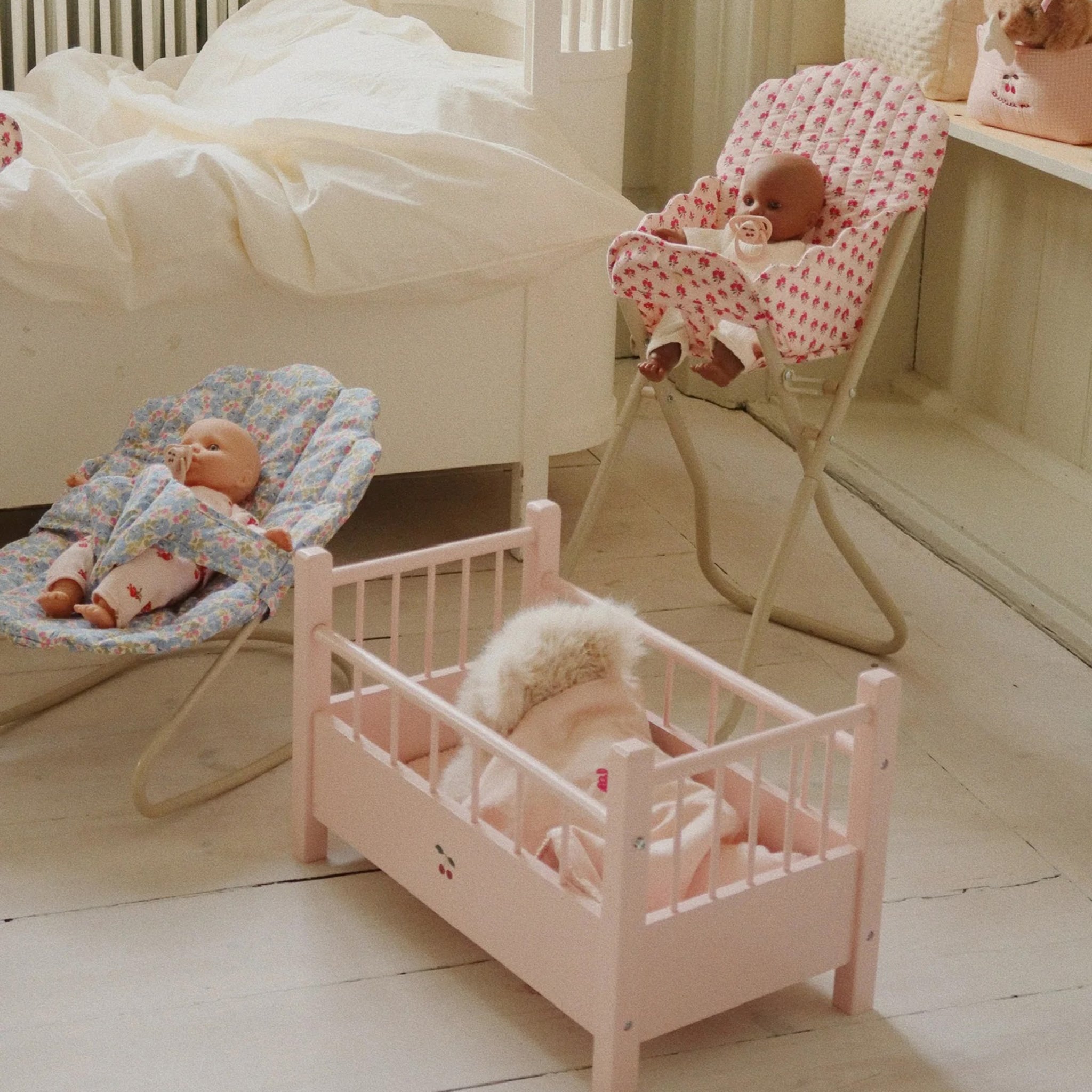 Doll's rocker Fleur Rosier