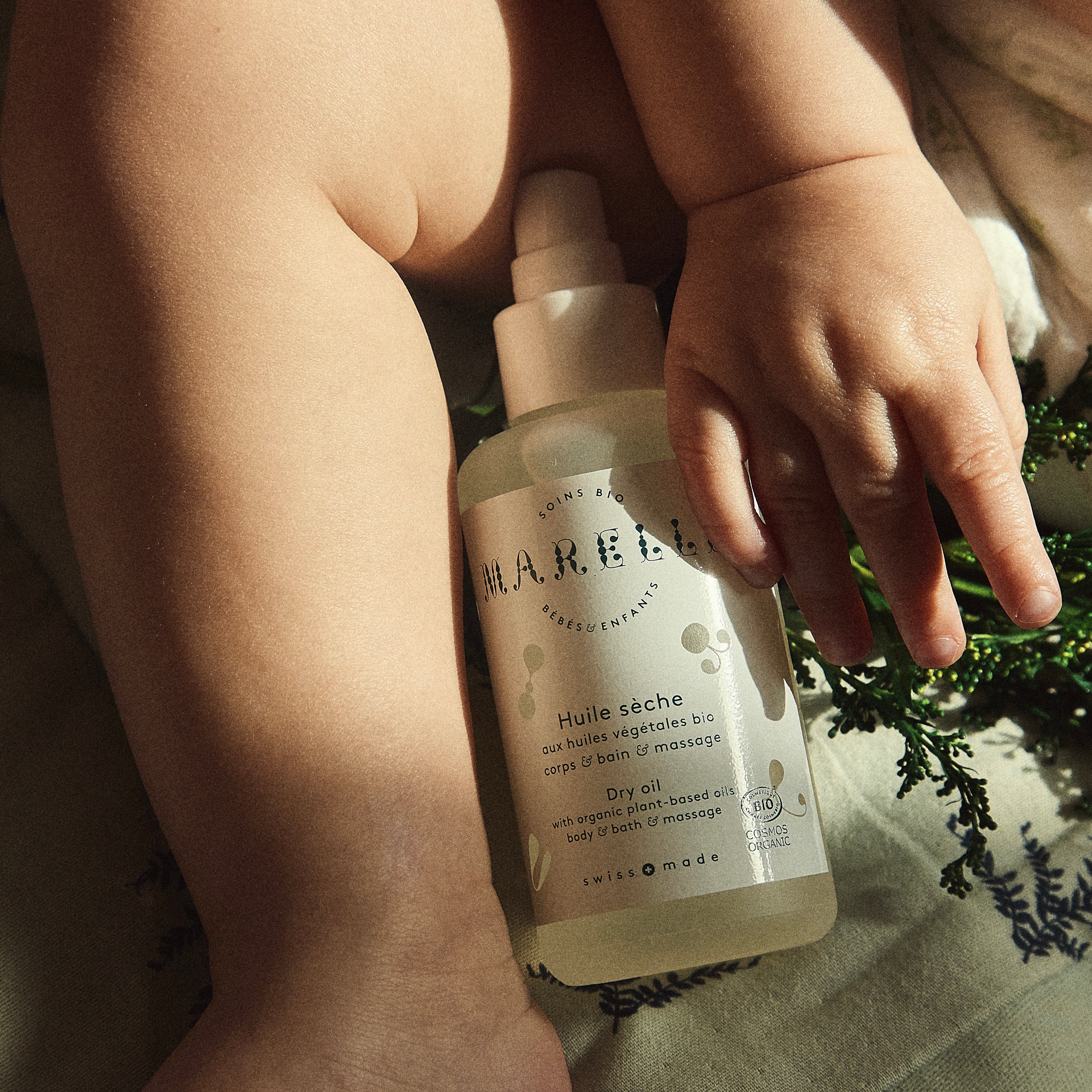 Huile sèche bio 125 ml aux huiles végétales pour le corps & le bain & le massage