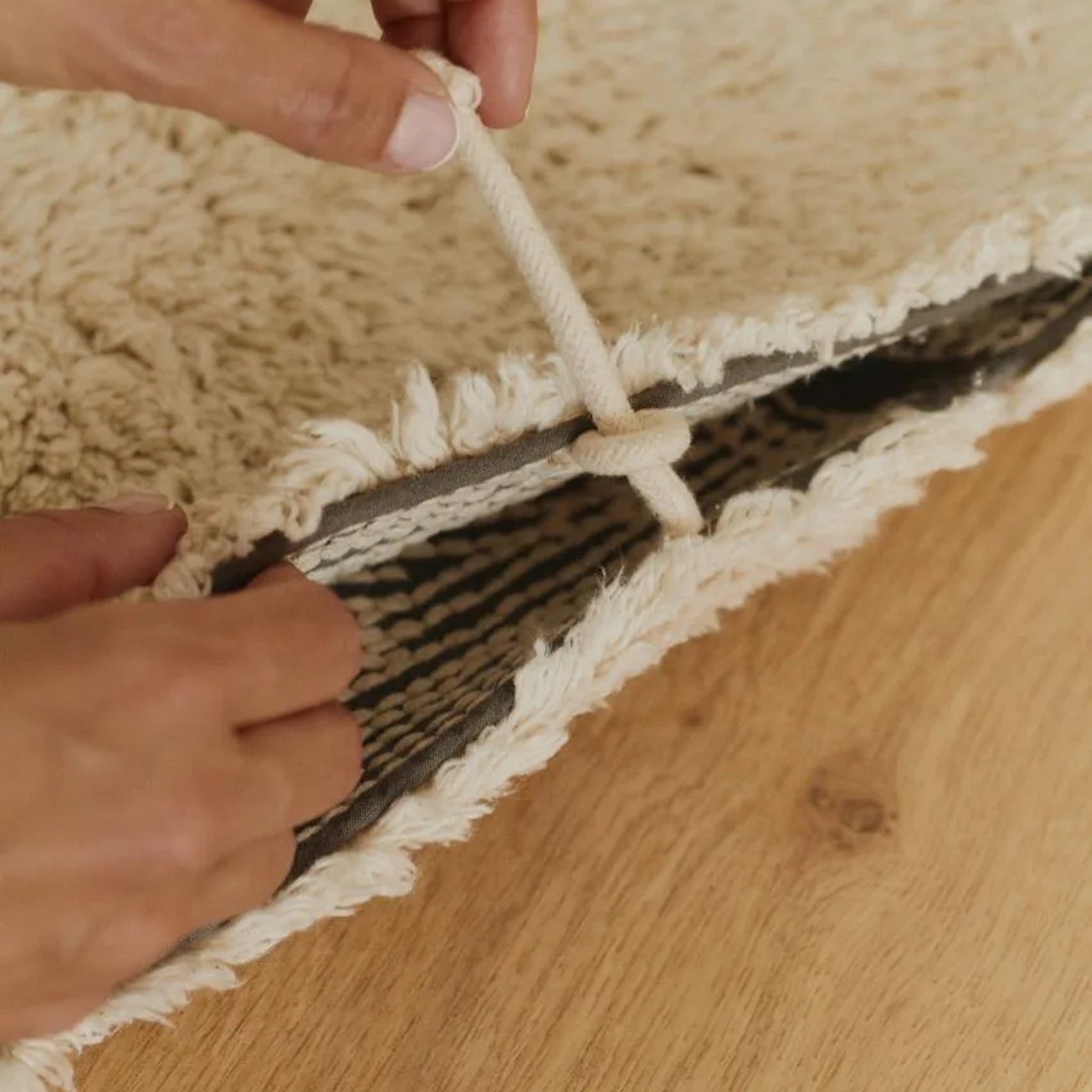 Multishape carpet moon