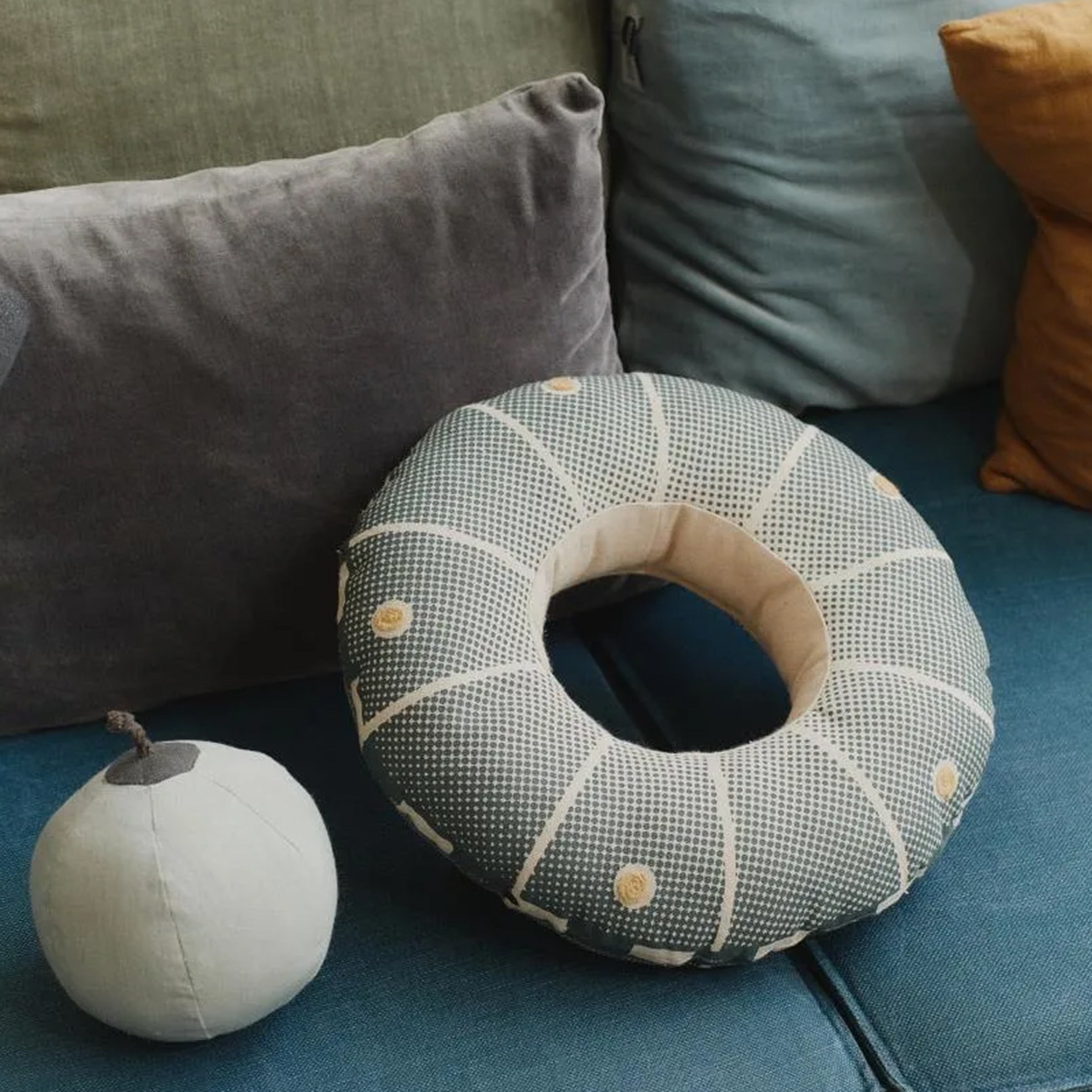 Interactive cushion UFO