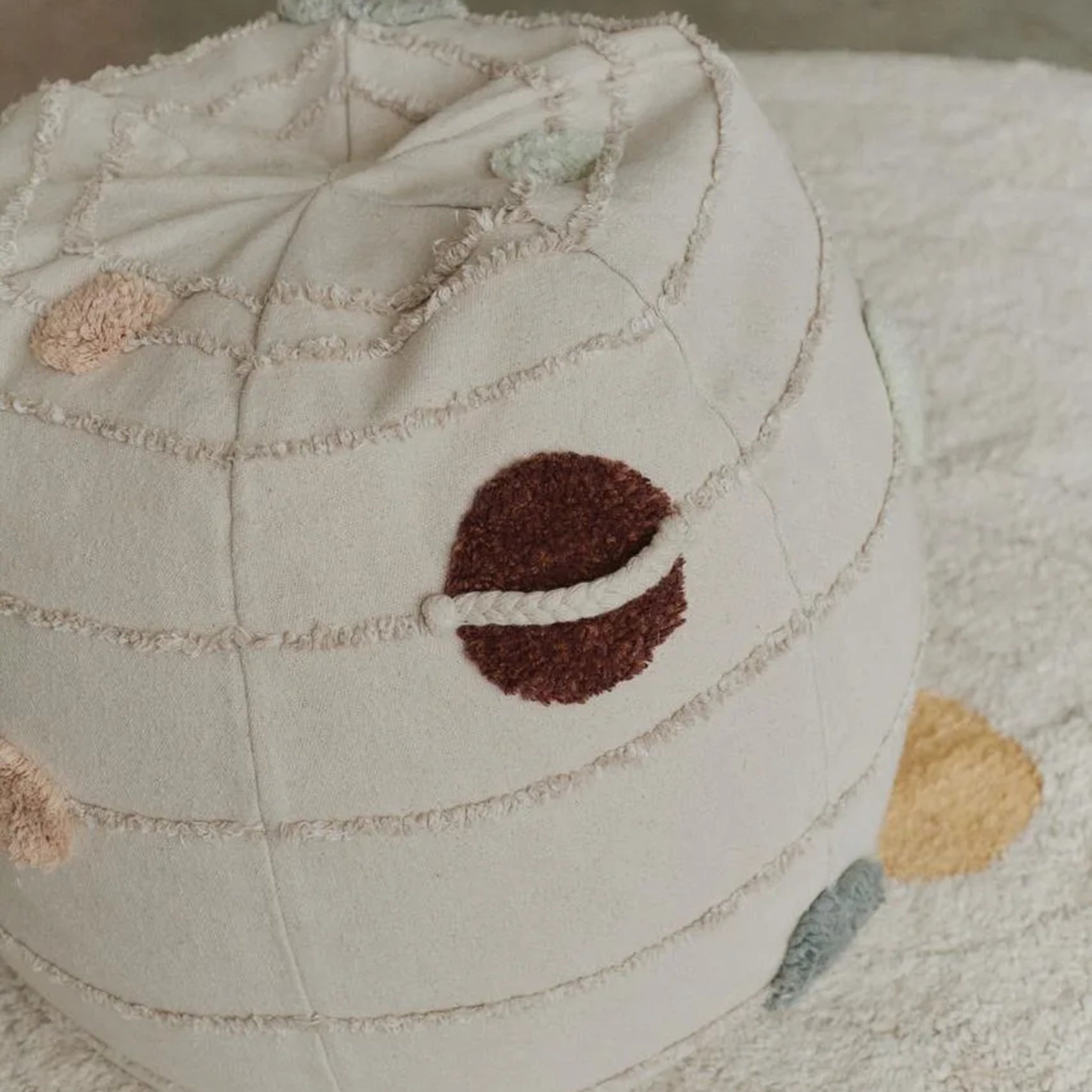 Pouf Solar System