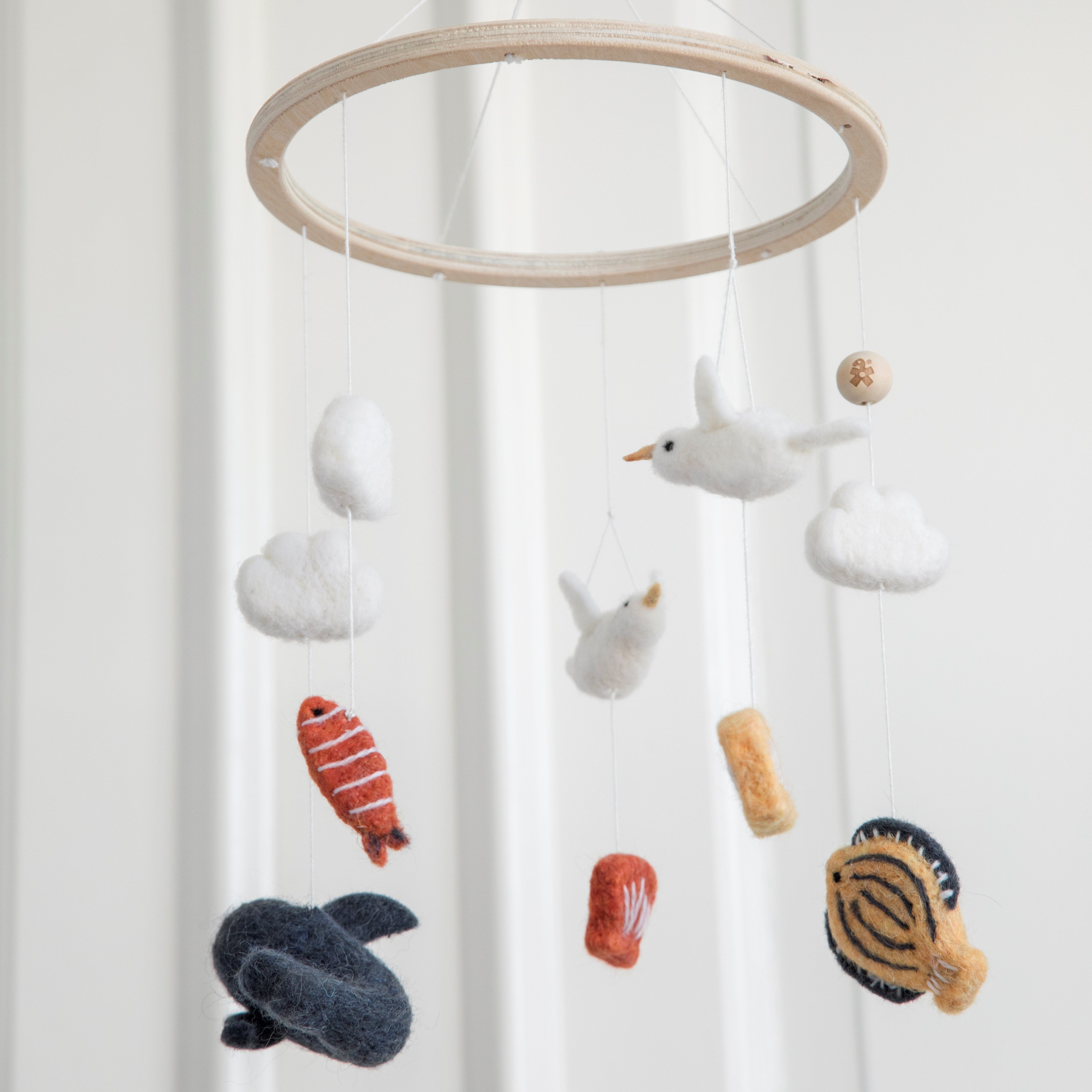 Baby mobile, Seven Seas