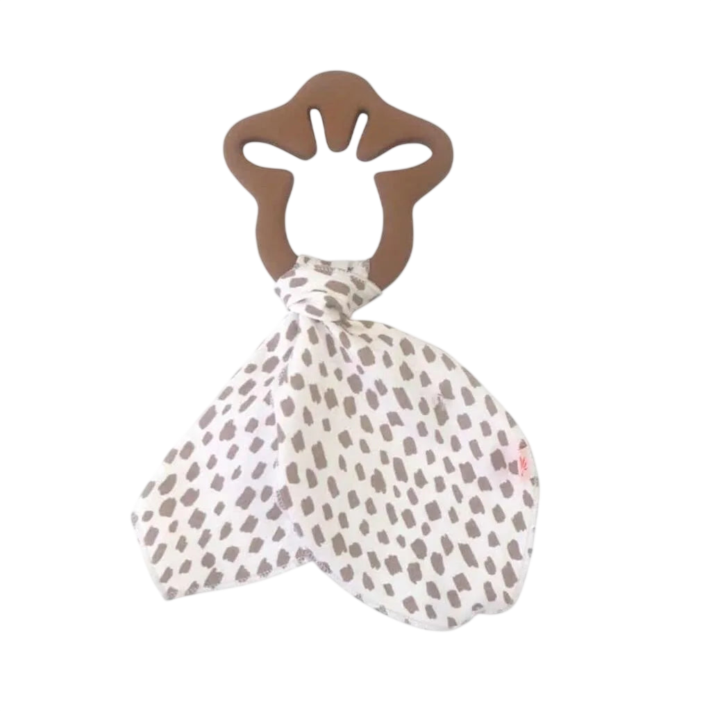 Rubber giraffe with cuddle cloth